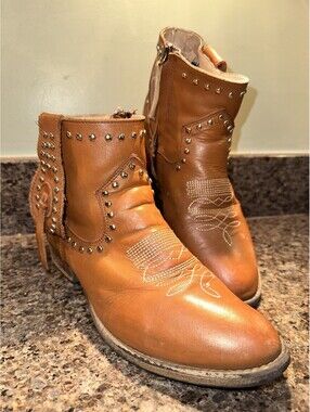 Dingo Womens Studded Western Ankle Boots Tan Leather Camel Size 9.5M Cowboy Boot